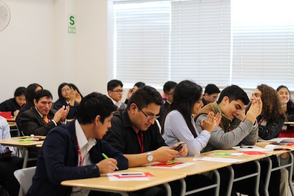 LPDE: DECÁLOGO DEL ADJUDICADOR DE DEBATE ESCOLAR